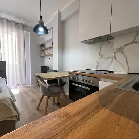 Appartamento Jonas Sunrise Tirana