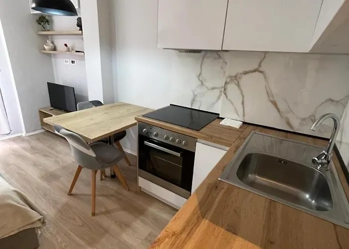 Jonas Sunrise Appartamento Tirana